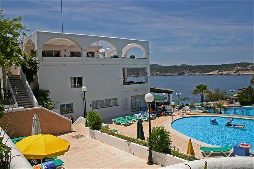 D-H Club Vista Bahia Hotel Portinatx Exterior photo